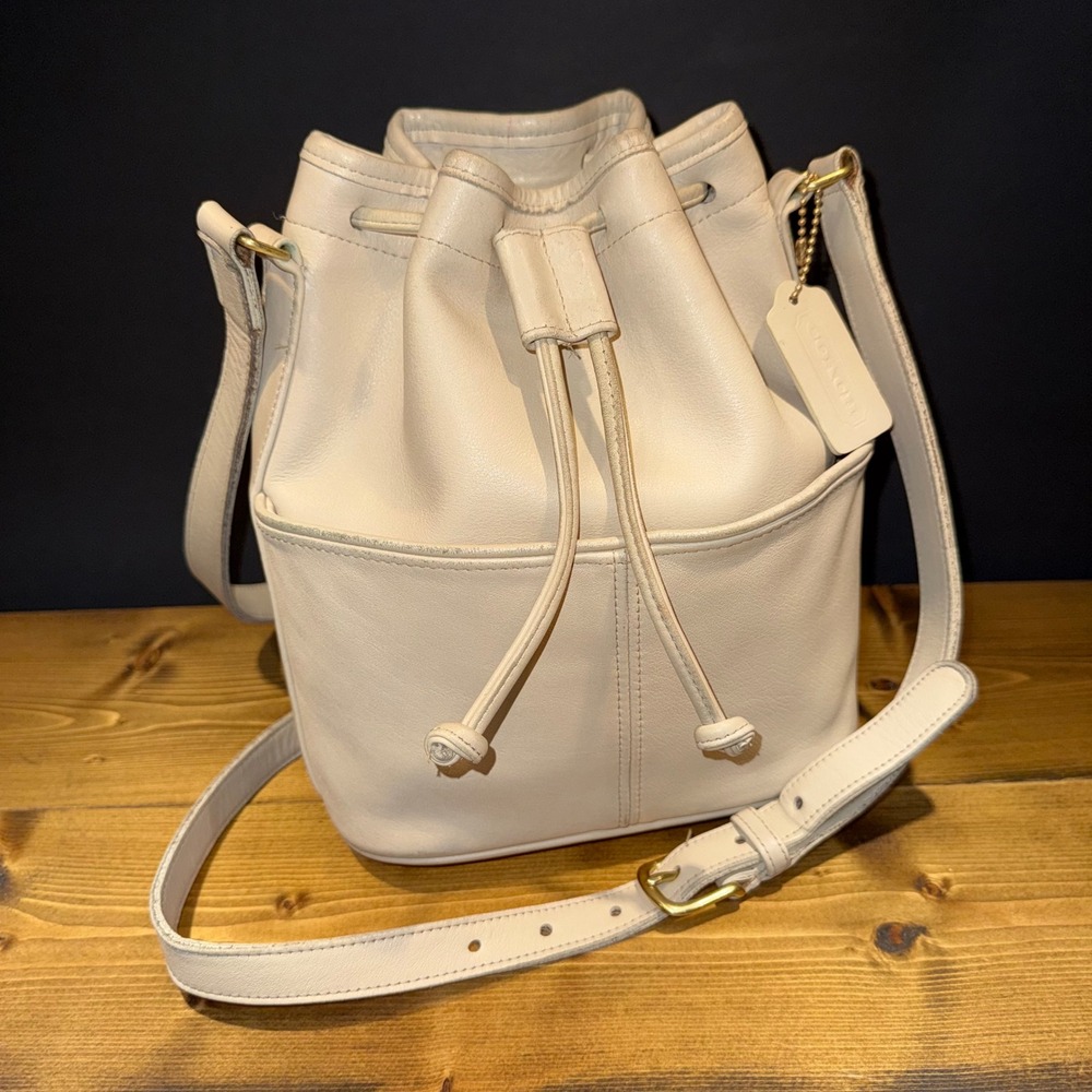 Vintage Coach 4021 Bone Pocket Drawstring Leather Crossbody Bag USA 1990-93 RARE